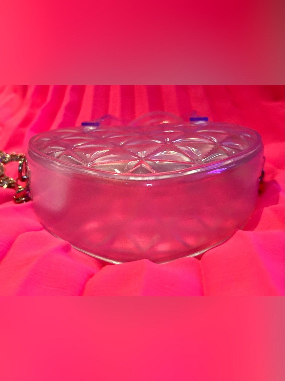 Like Dreams Clear Quilted Plastic Novelty Heart Bag w/ Silver Chain Strap - Picture 6 of 13